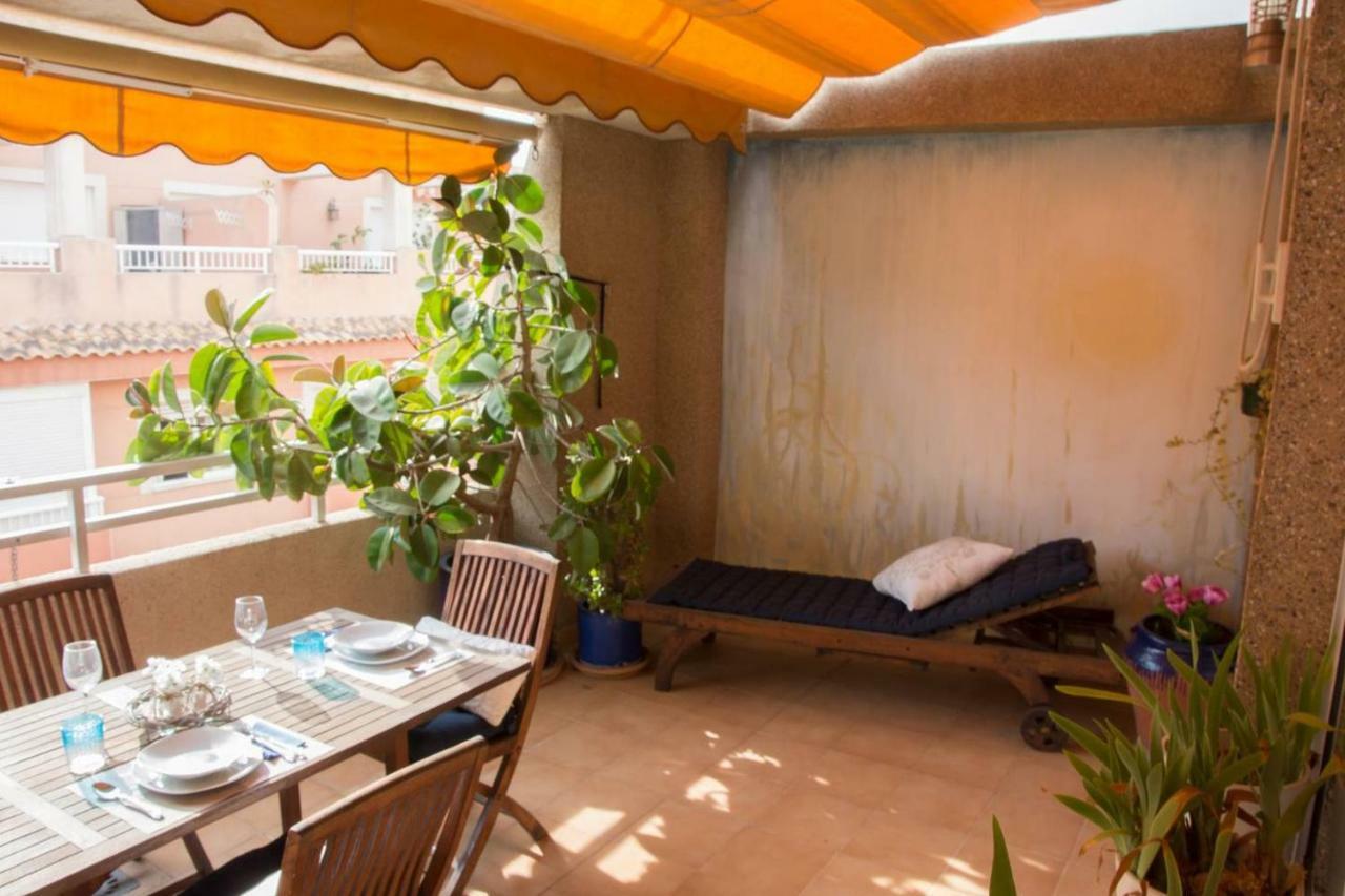 Lovely Penhouse In Alicante With Parking Exterior foto